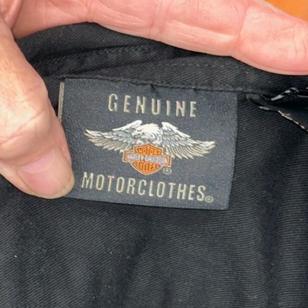 Harley-Davidson Black Shirt with Orange Shoulder Panels - Picture 6 of 7